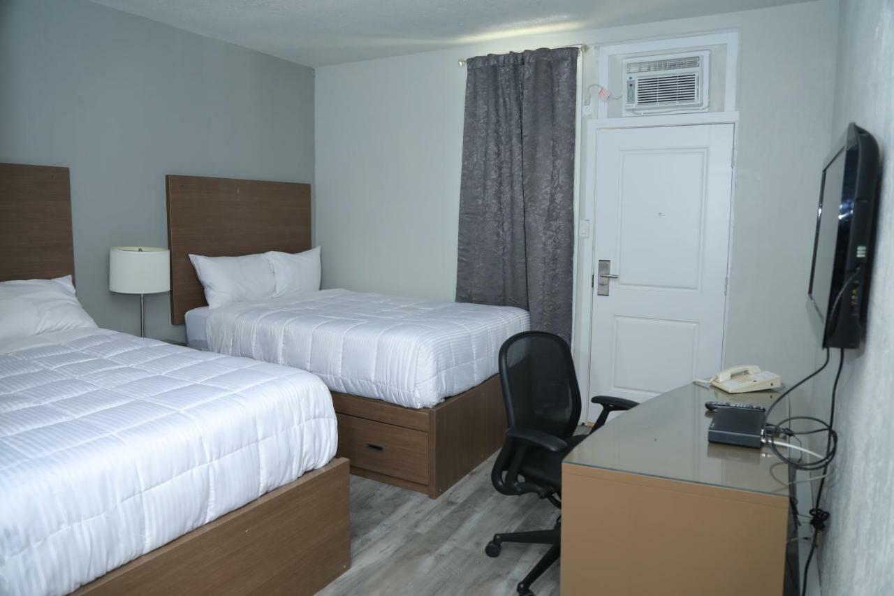 Fraser Inn Принс-Джордж Экстерьер фото